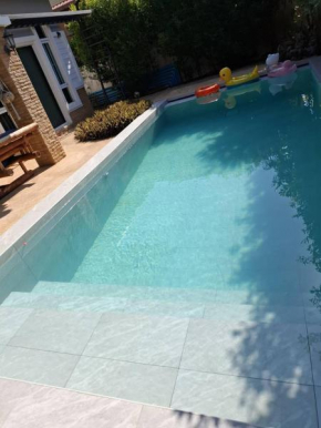 Chalong'da Muhteşem lokasyon havuzlu villa